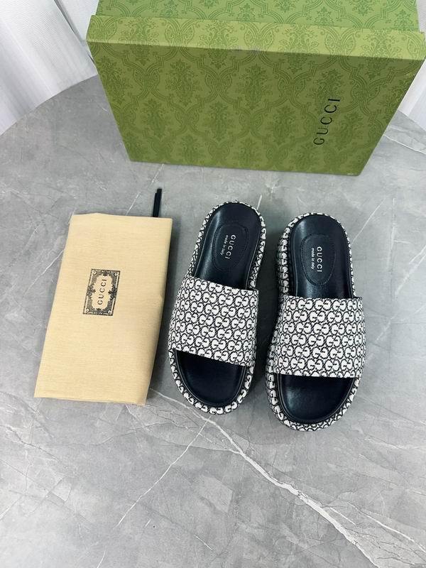 Gucci Men's Slippers 363